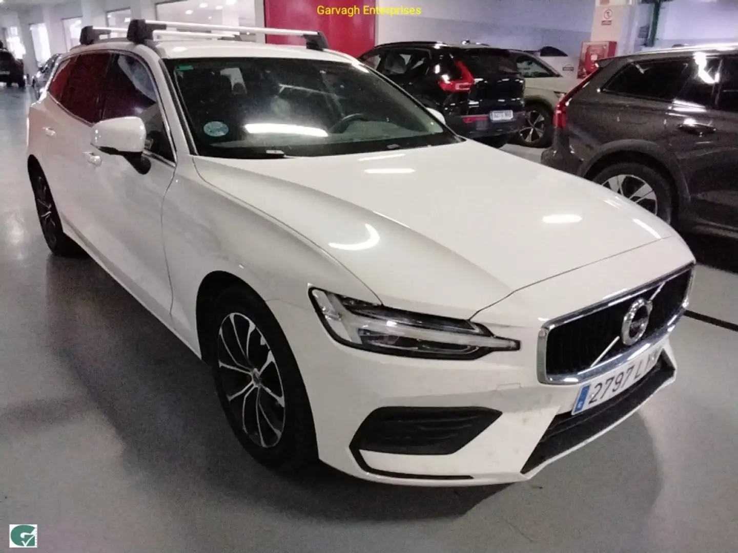 Volvo V60 B4 Core Aut. Blanco - 1