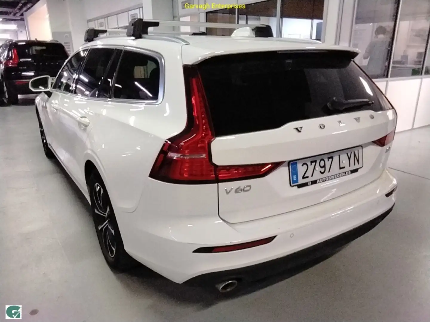 Volvo V60 B4 Core Aut. Blanco - 2