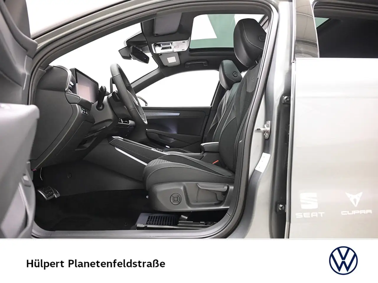 Volkswagen T-Roc 1.5 R-LINE DSG PANO AHK eKLAPPE NAVI LM20 11