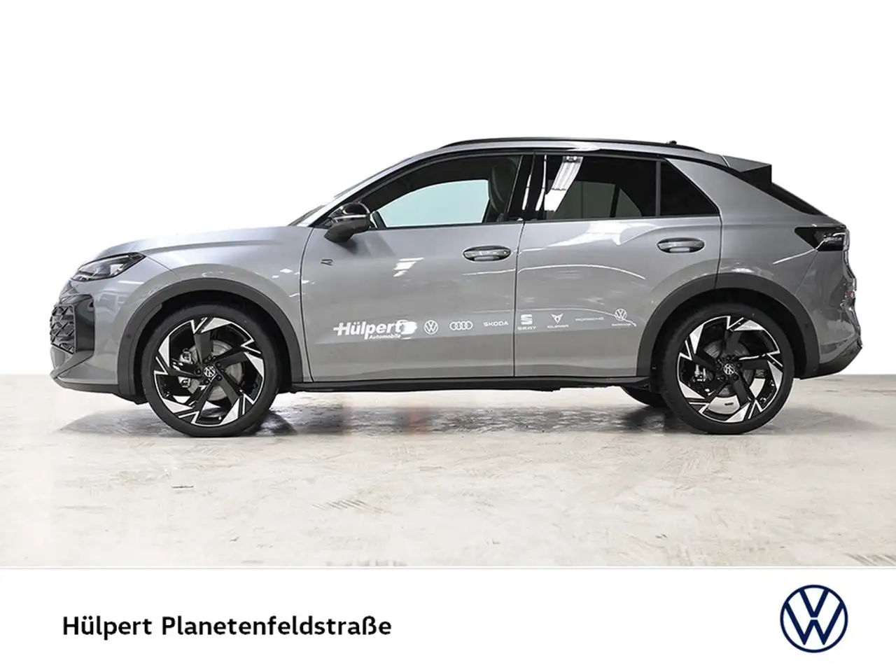 Volkswagen T-Roc 1.5 R-LINE DSG PANO AHK eKLAPPE NAVI LM20 3