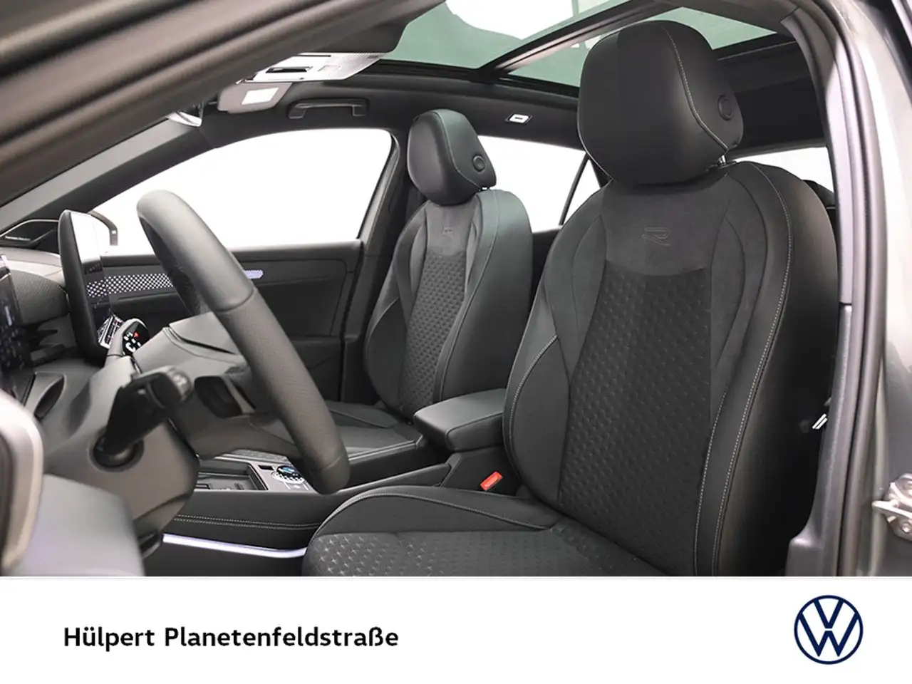 Volkswagen T-Roc 1.5 R-LINE DSG PANO AHK eKLAPPE NAVI LM20 10