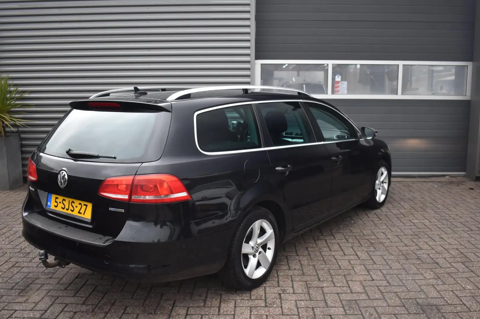Volkswagen Passat Variant 1.6 TDI BlueMotion Executive Edition Trekhaak!!! Schwarz - 2