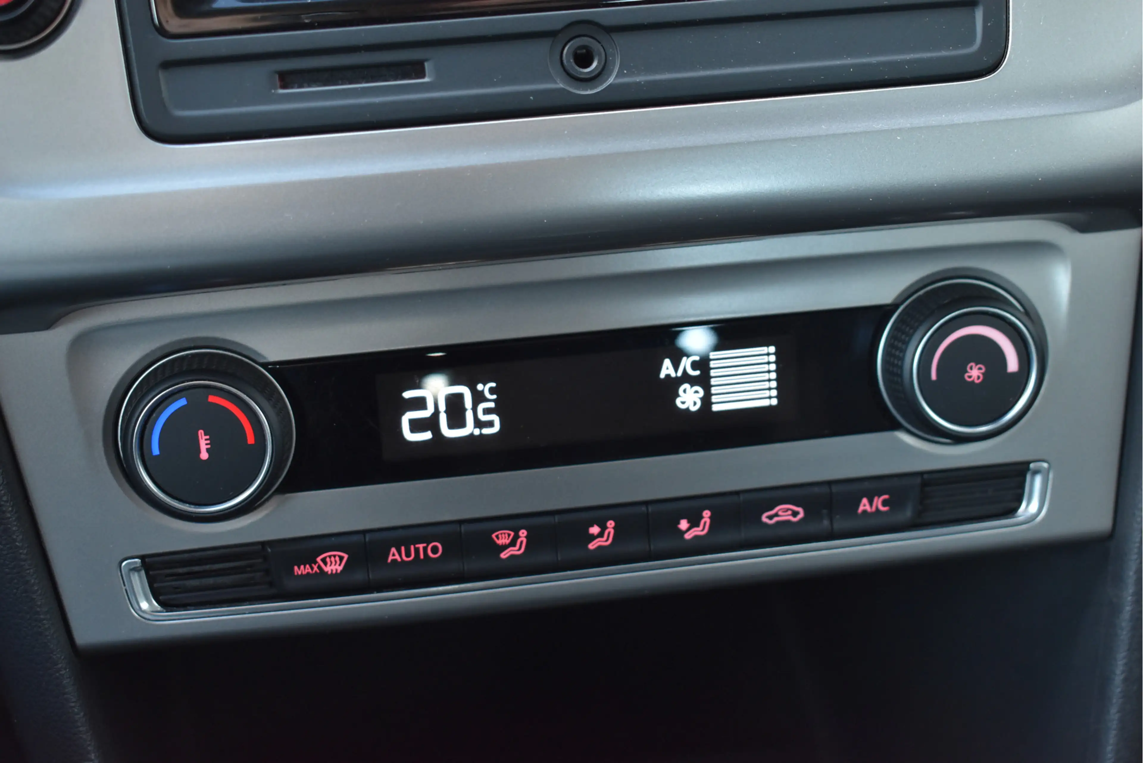 Volkswagen Polo Cross 1.2 TSI Trekhaak, Cruise, Climatronic, Radio, Elek — photo 15