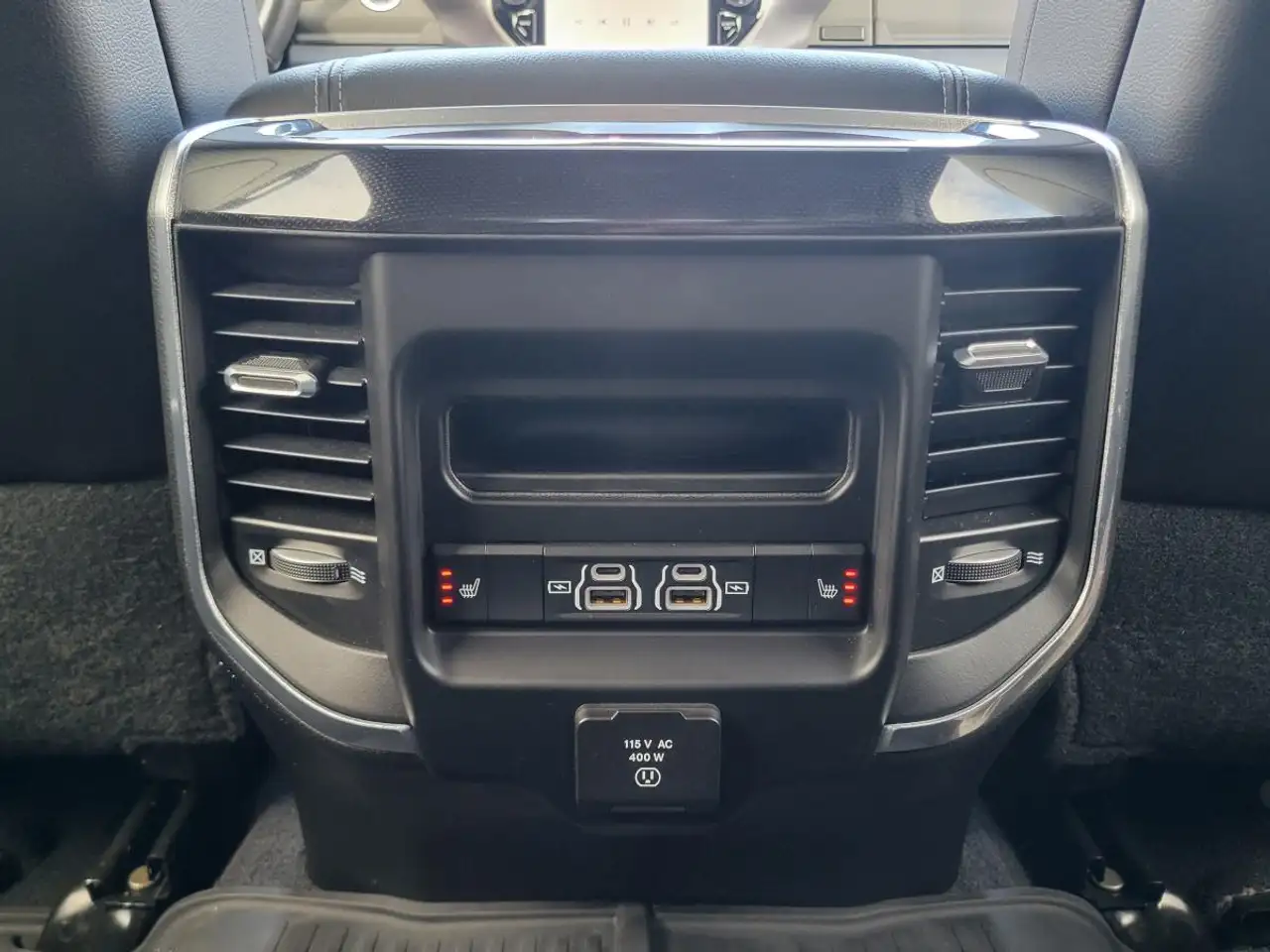 RAM 3500 снимка RAM 3500