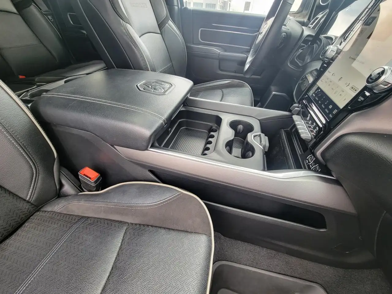 RAM 3500 снимка RAM 3500
