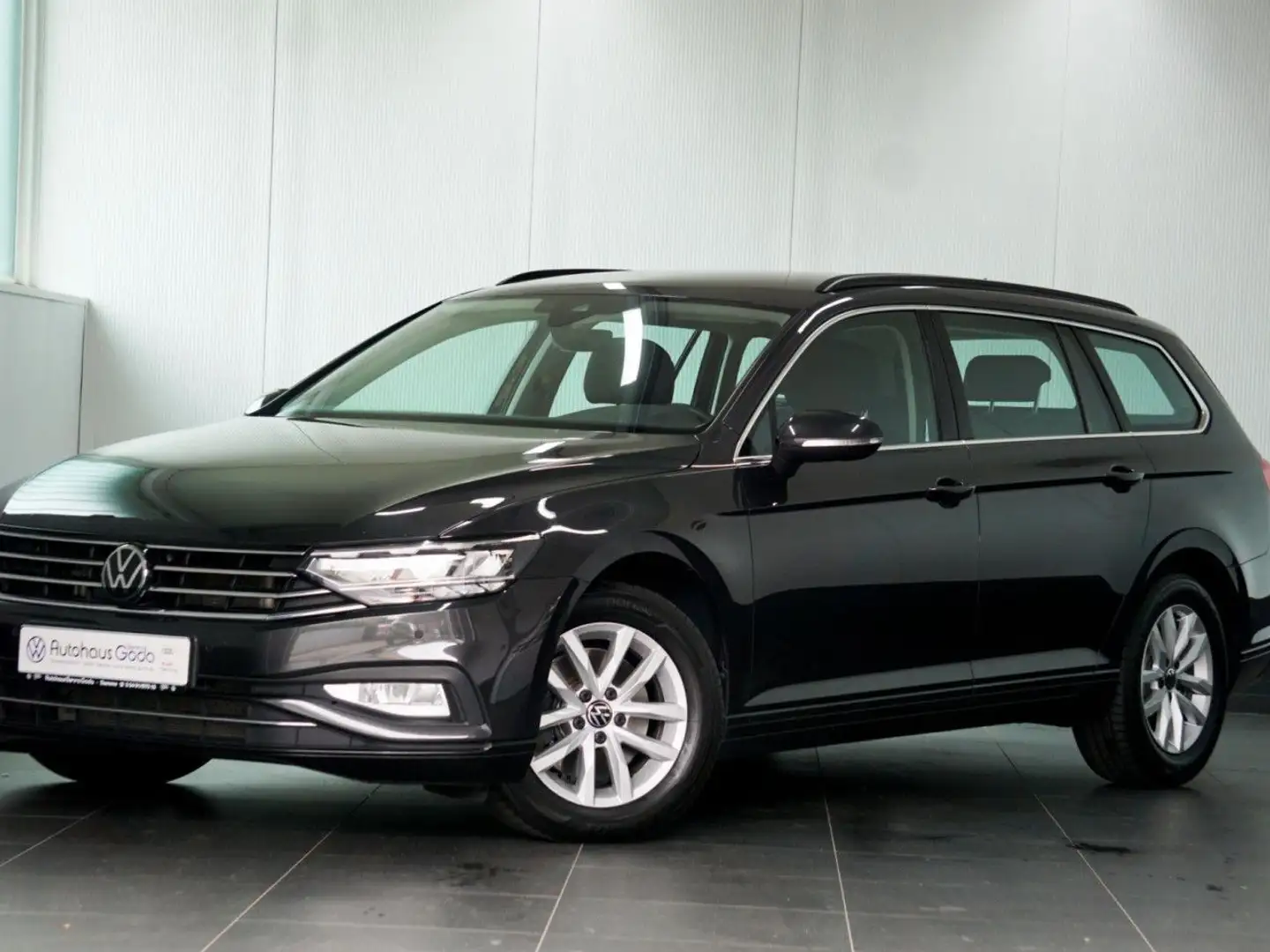 Volkswagen Passat Variant Business 2.0 TDI 7-Gang DSG Navi Grau - 2