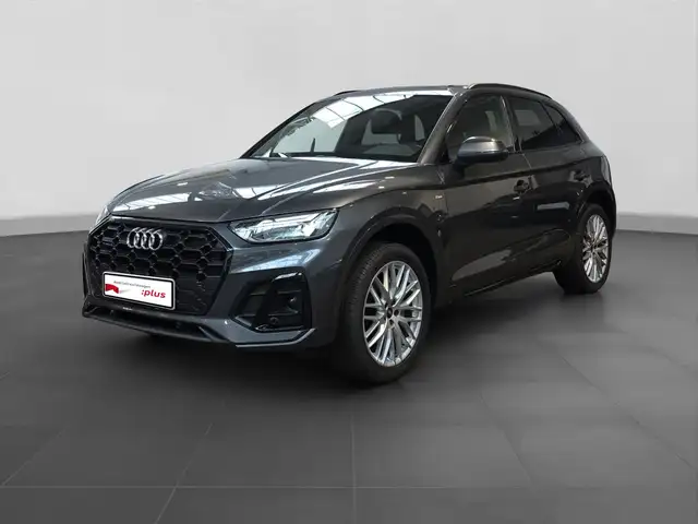 Audi Q5 view 2