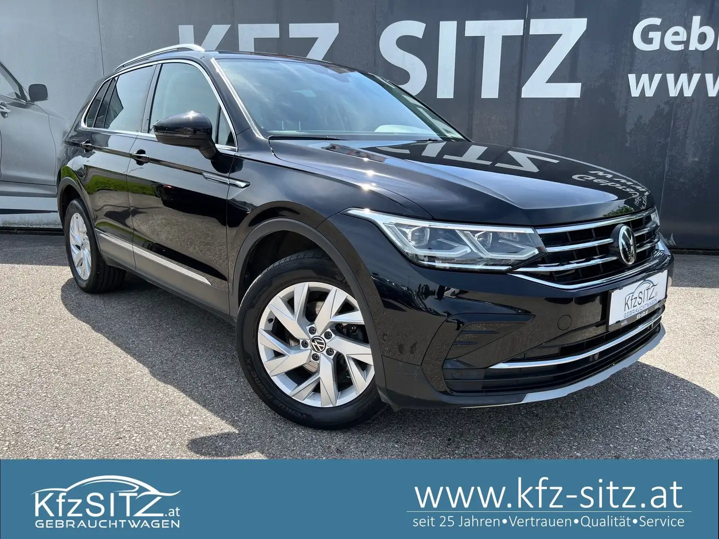 Volkswagen Tiguan 2,0 TDI 4Motion Elegance DSG Schwarz - 1