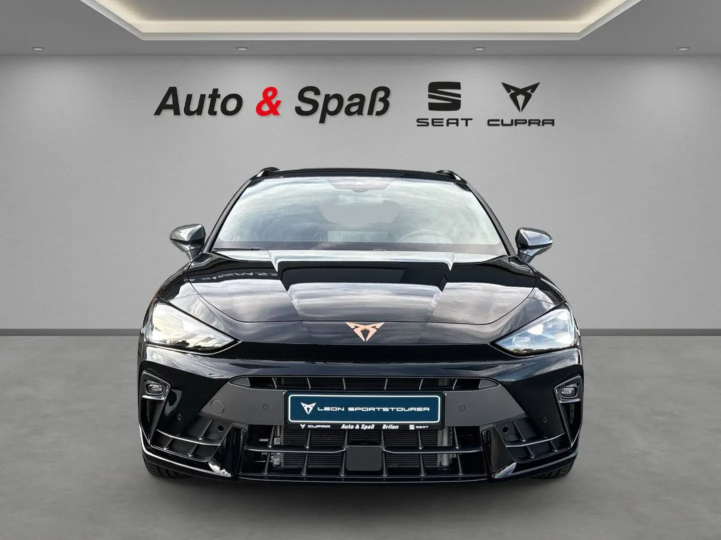 CUPRA Leon Sportstourer 1.5 eTSI 110 kW Schwarz - 2