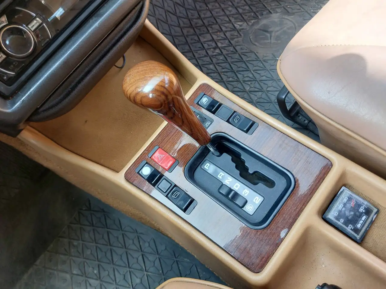Mercedes-Benz 190 Oldtimer H-Kenzeichen NR 59, foto 10