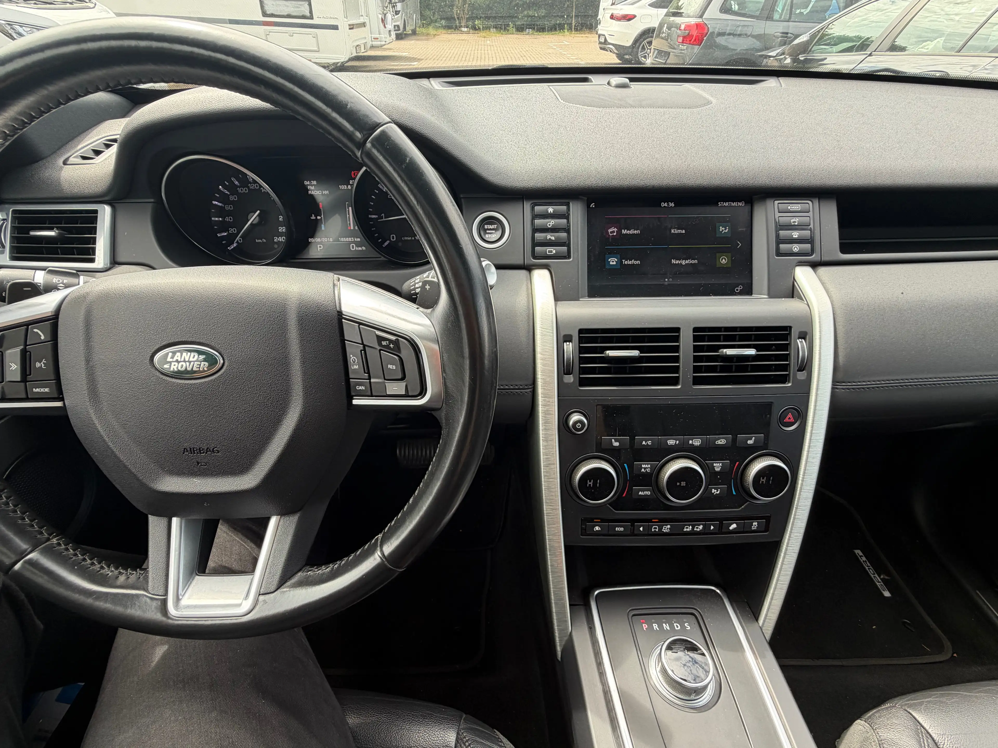Land Rover Discovery Sport SE AWD — photo 9