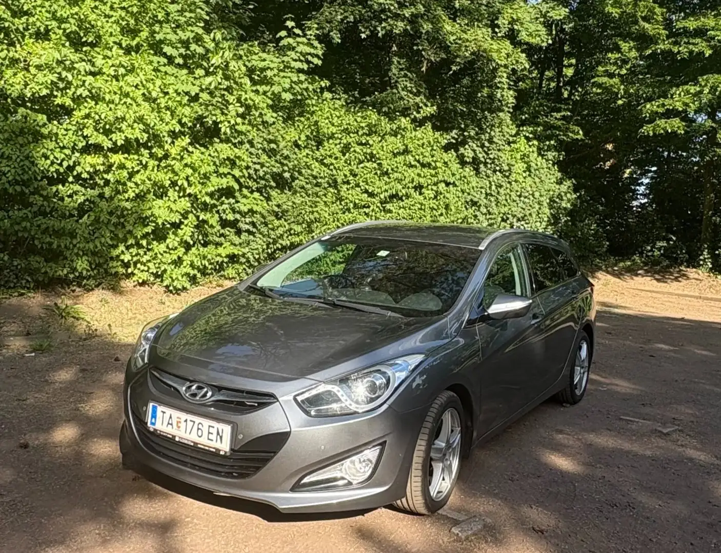 Hyundai i40 i40 Premium 1,7 CRDi DPF Premium Grey - 1