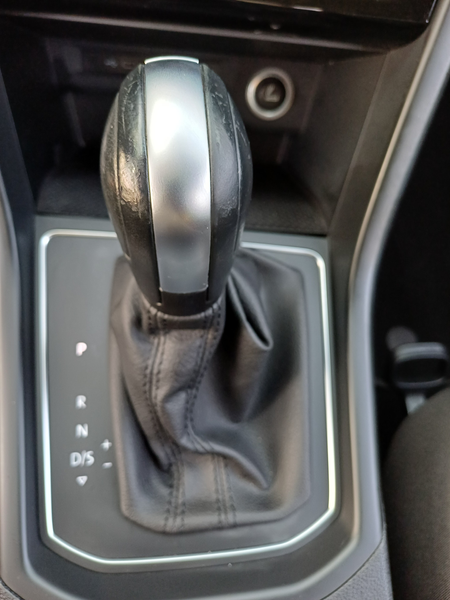 Volkswagen Touran 1.5 TSI Active 7p Mooie complete auto — photo 34