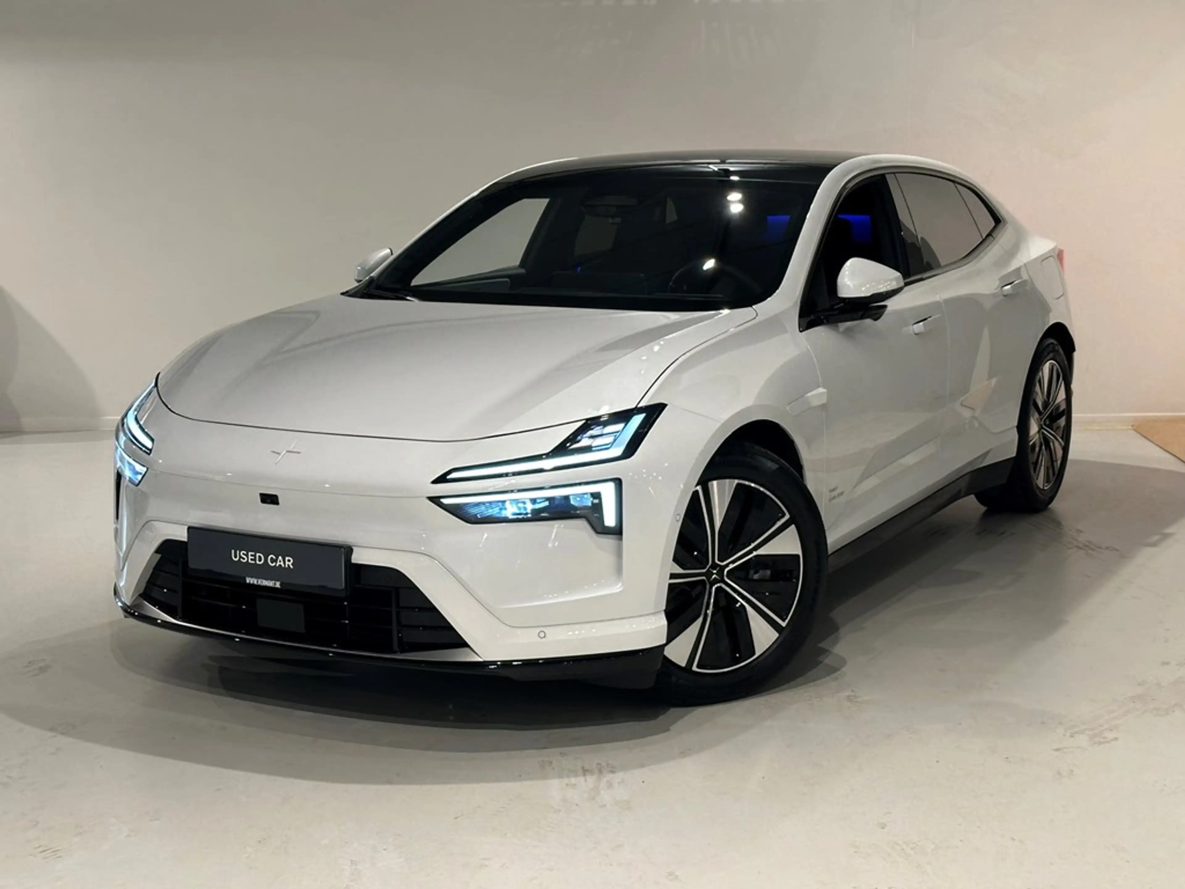 Polestar 4 Long Range Pilot Plus