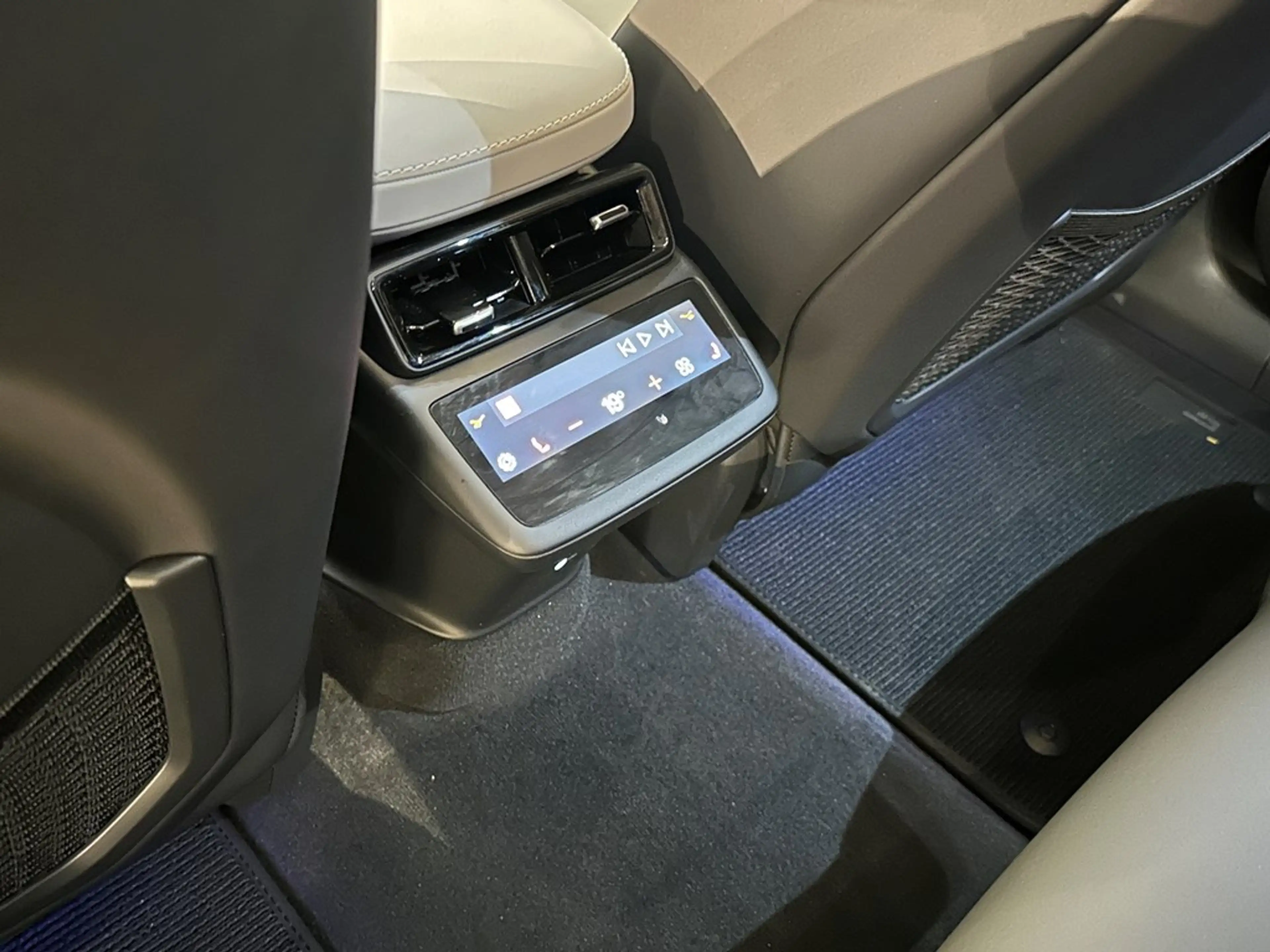 Polestar 4 Long Range Pilot Plus — photo 7