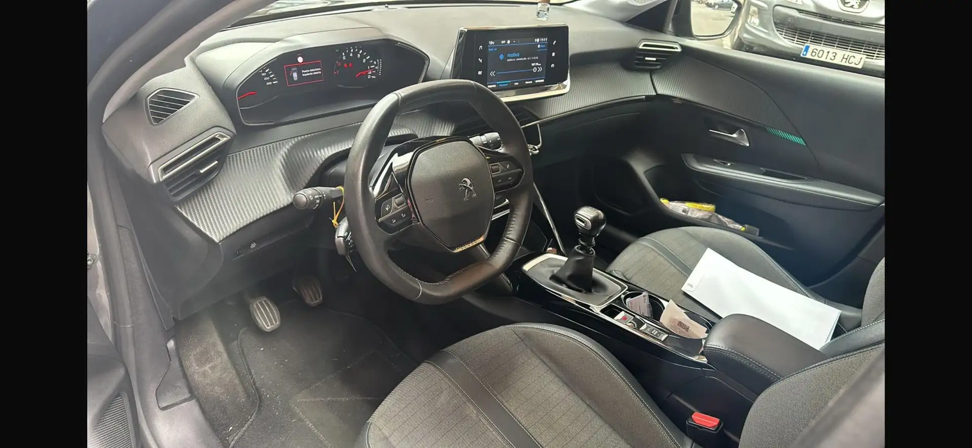 Peugeot 208 1.2 Puretech S&S Allure 100 - 1