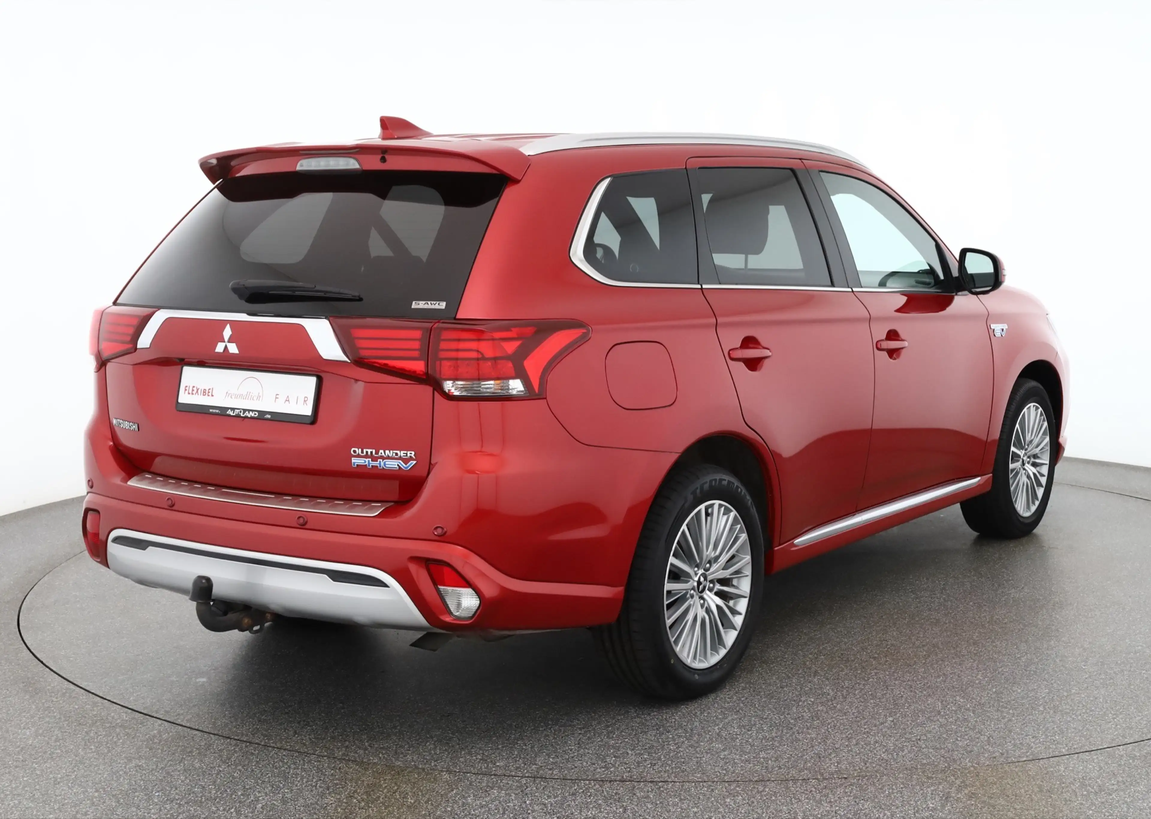 Mitsubishi Outlander 2.4 PHEV 4WD LED 360° AHK Pano — photo 5