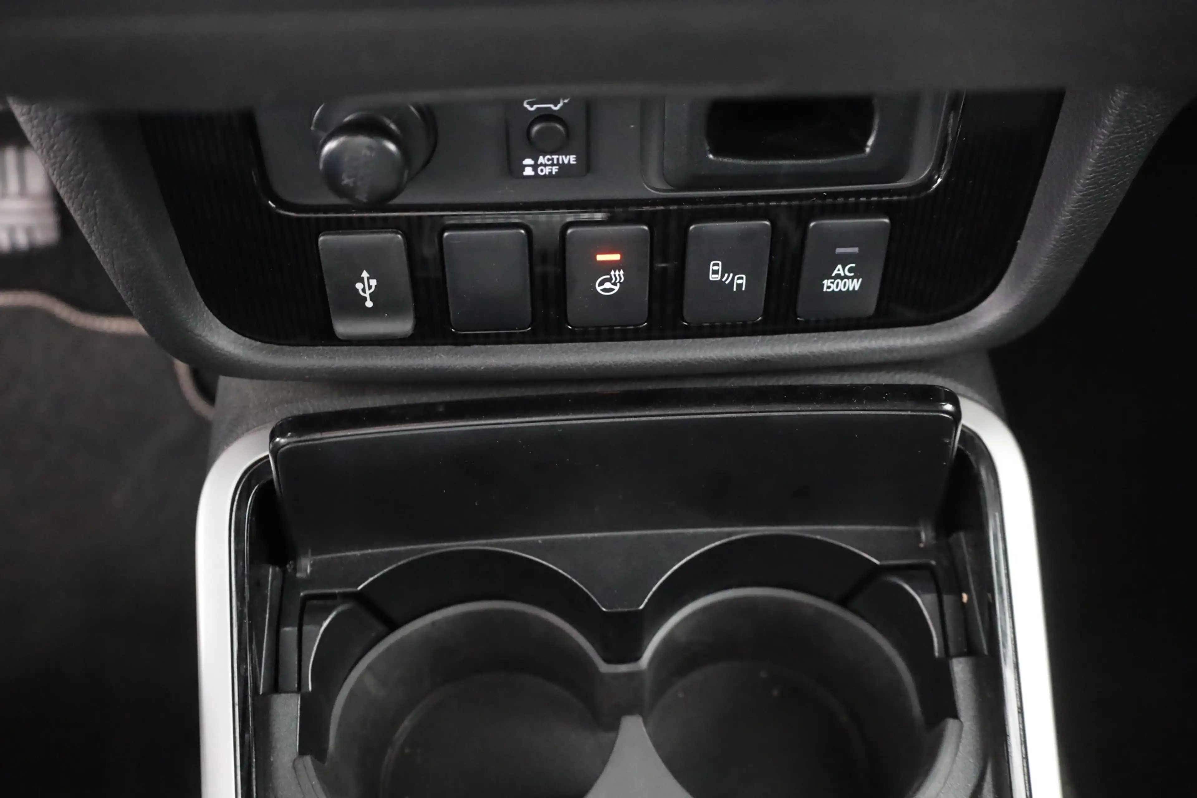 Mitsubishi Outlander 2.4 PHEV 4WD LED 360° AHK Pano — photo 13