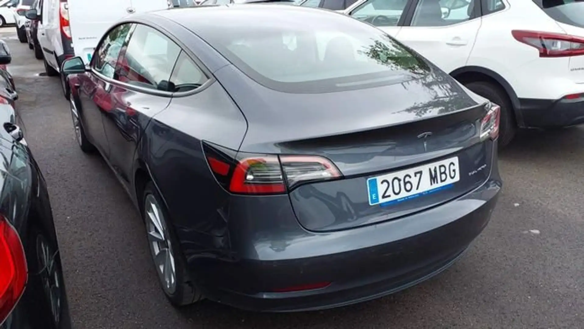 Tesla Model 3 Gran Autonomía AWD Plateado - 2