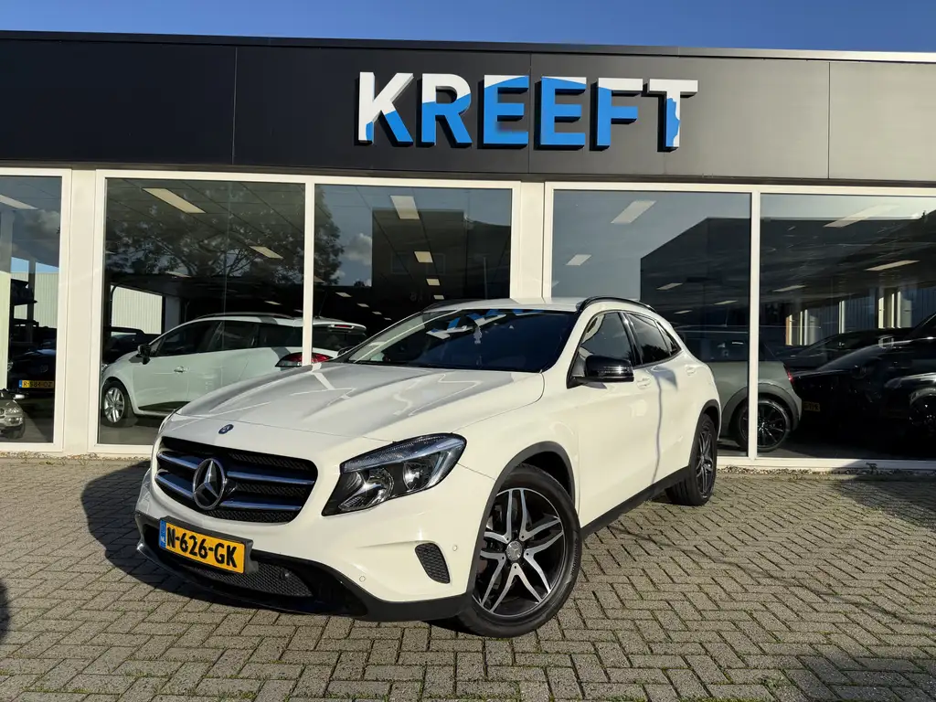 Mercedes-Benz GLA 180 2016 из Европы — купить под ключ