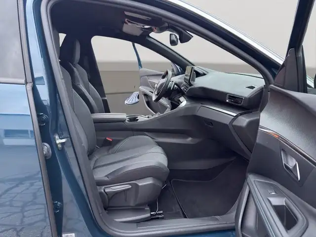 Peugeot 3008 view 9