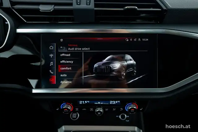 Audi Q3 view 12
