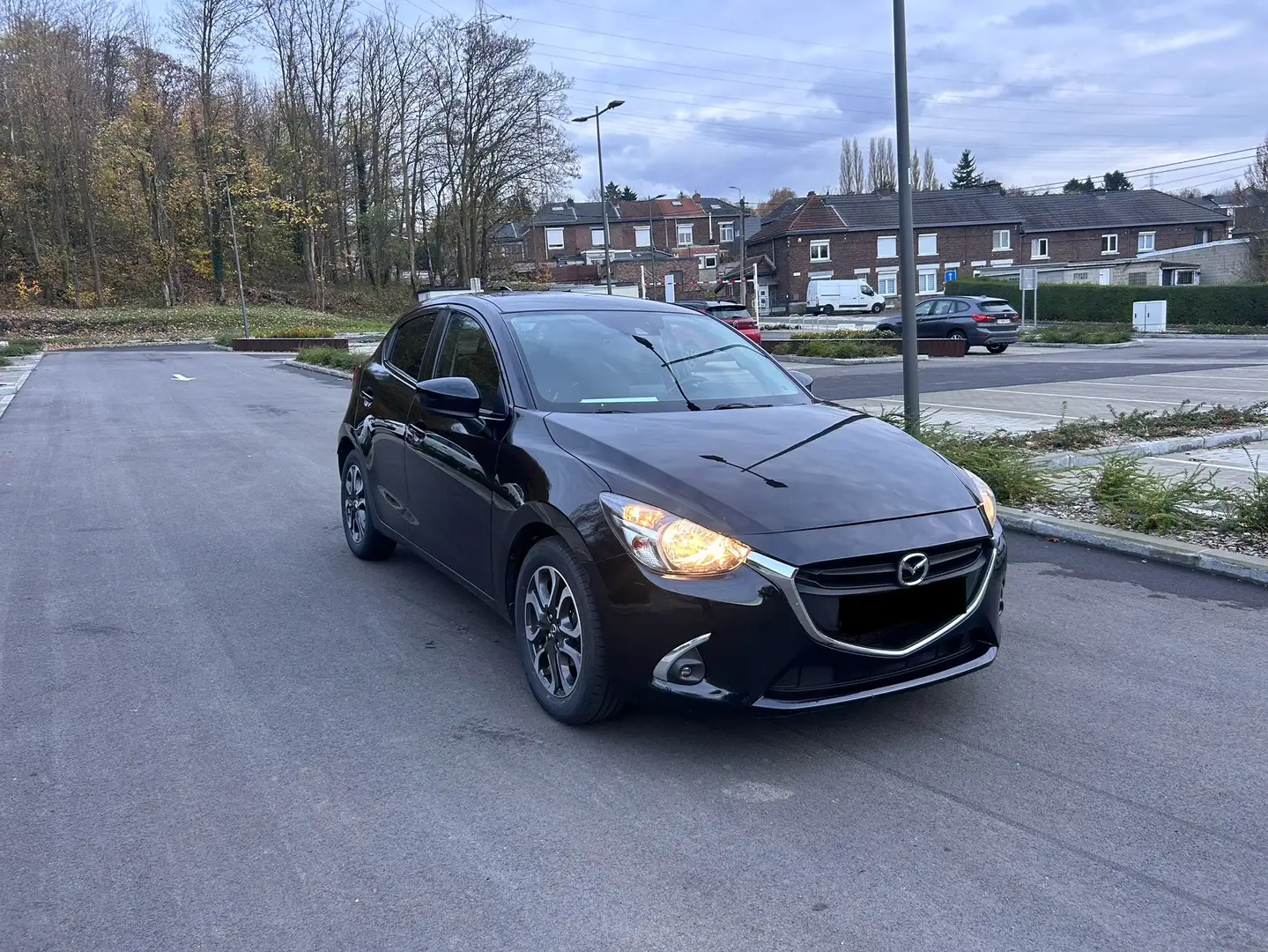 Mazda 2 skyactive Zwart - 1