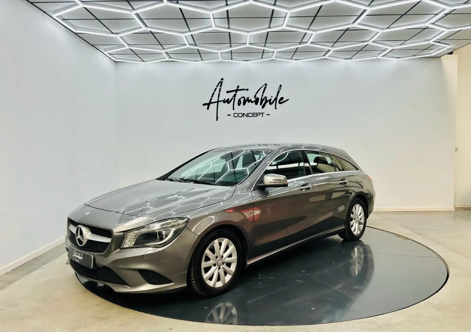 Mercedes-Benz CLA 180 ✅1AN GARANTIE✅LED✅CUIR✅ENTRETIEN Grijs - 1