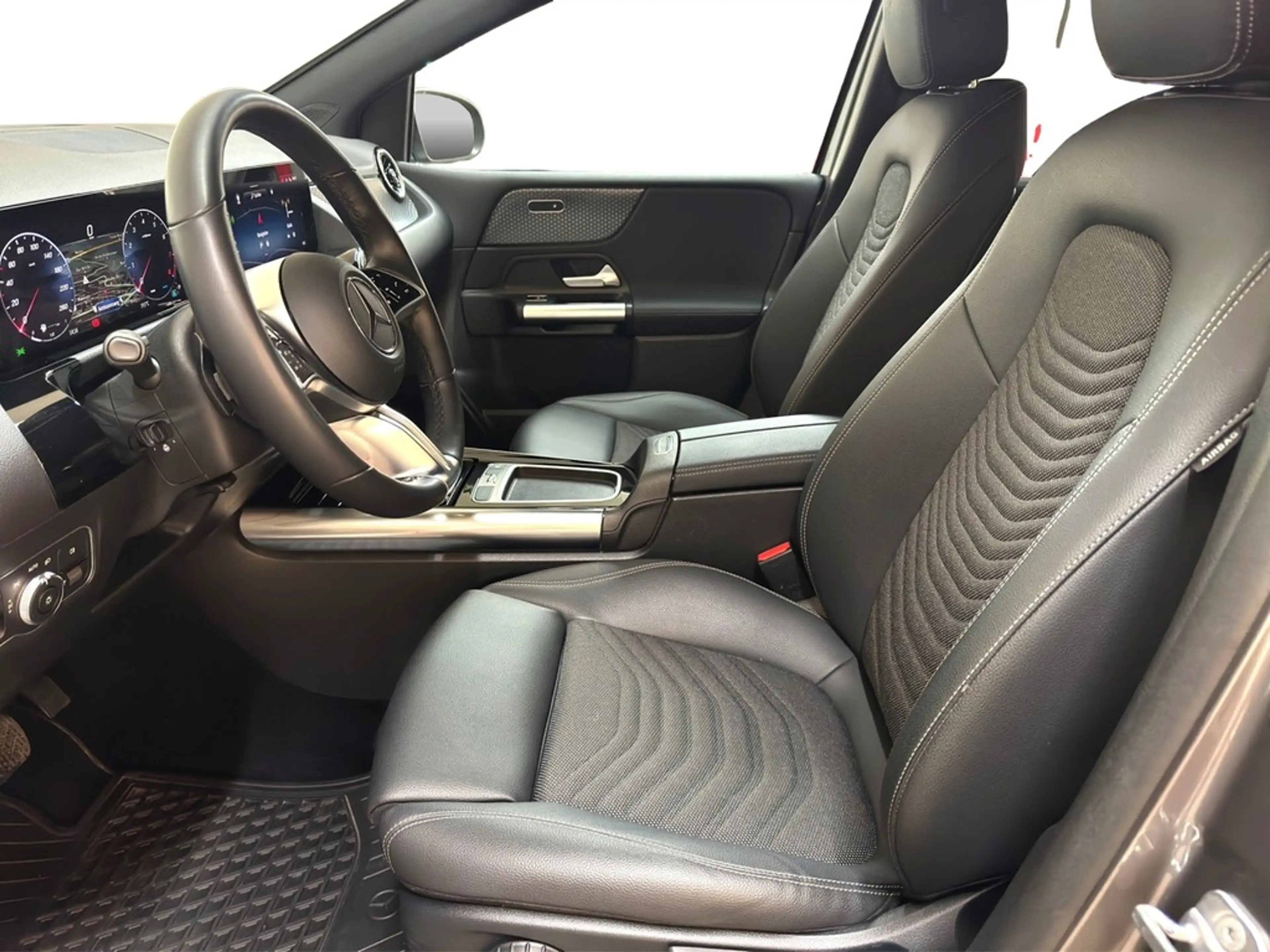 Mercedes-Benz B 220 4Matic Advanced AHK*LED*NAV*SHZ*PDC*KAMERA*TEMP... — photo 11