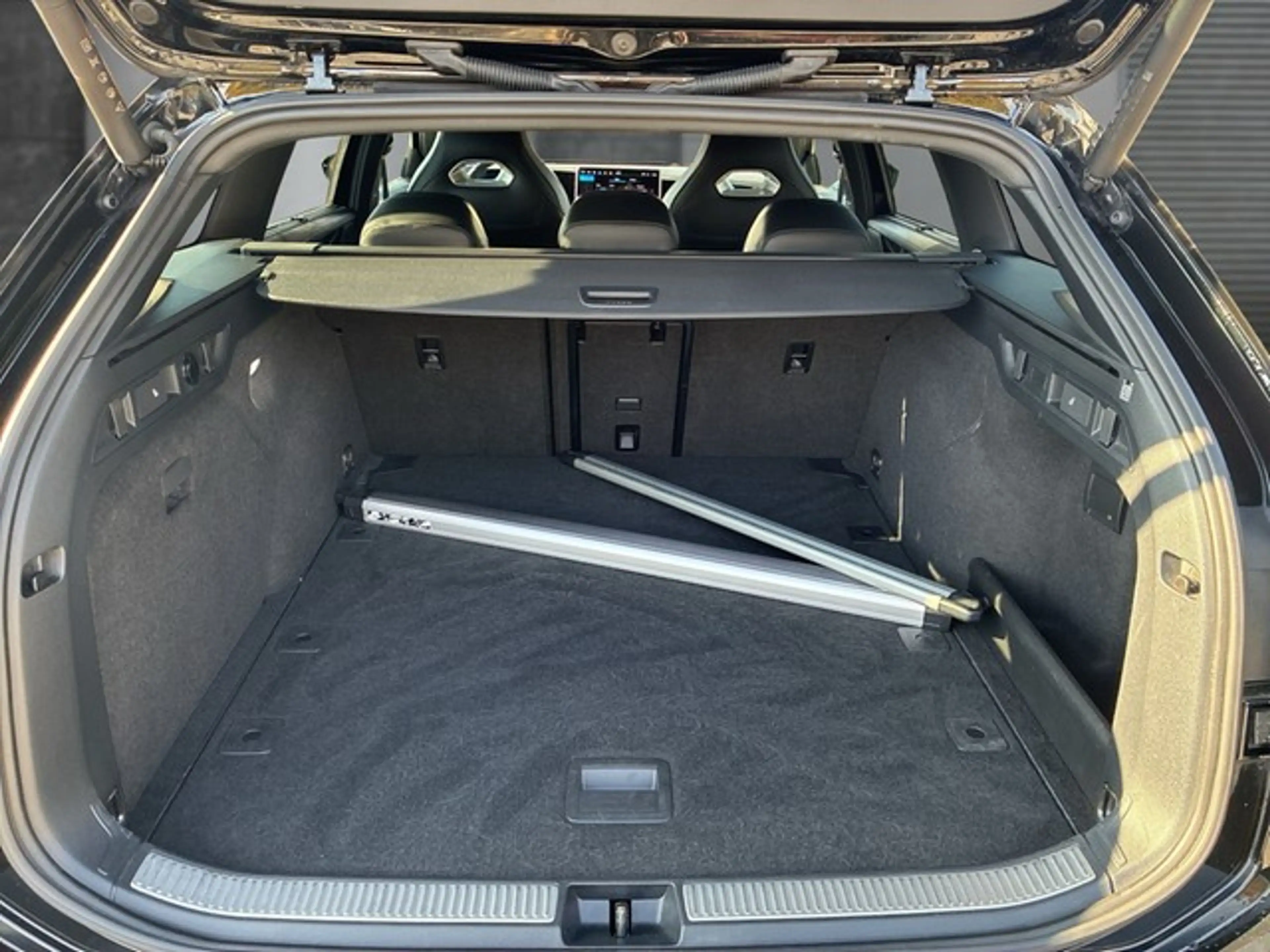Volkswagen Passat Variant R-Line 2.0 TDI 4MO. DSG*LED*NAVI* — photo 8