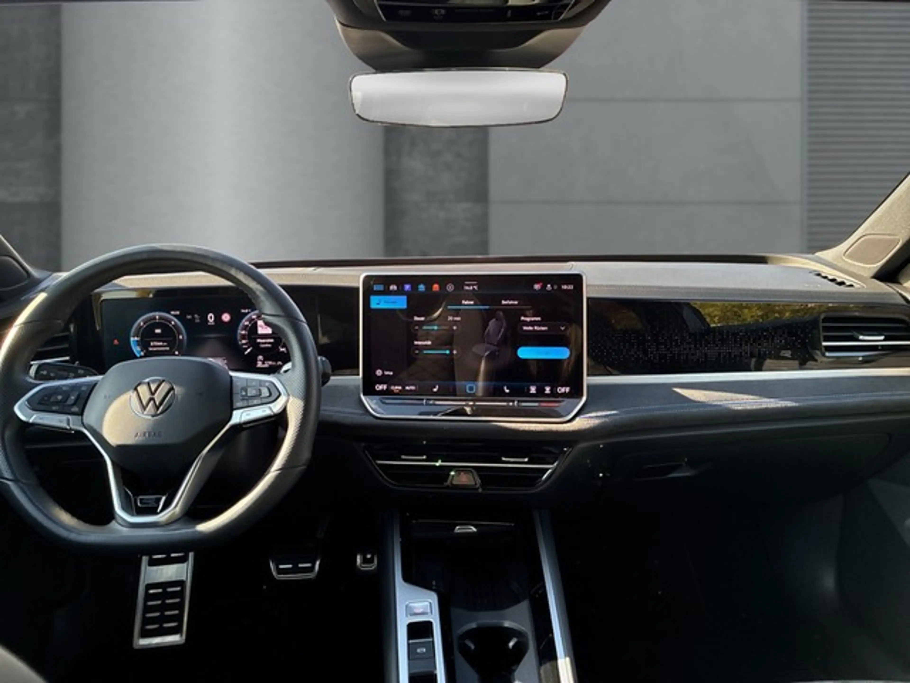 Volkswagen Passat Variant R-Line 2.0 TDI 4MO. DSG*LED*NAVI* — photo 12