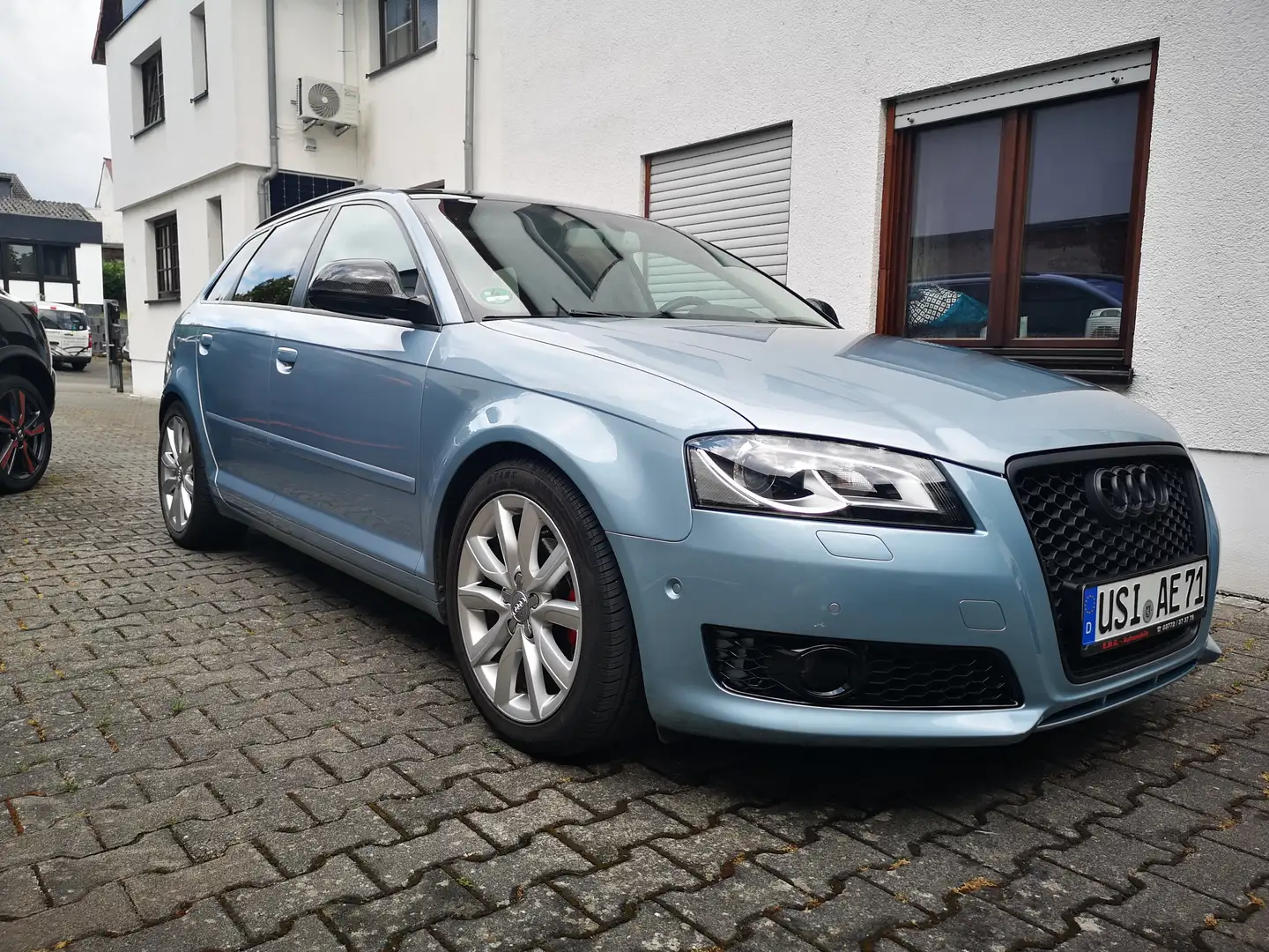 Audi A3 A3 Sportback 1.6 Ambition Einzigartiges Auto Blau - 1