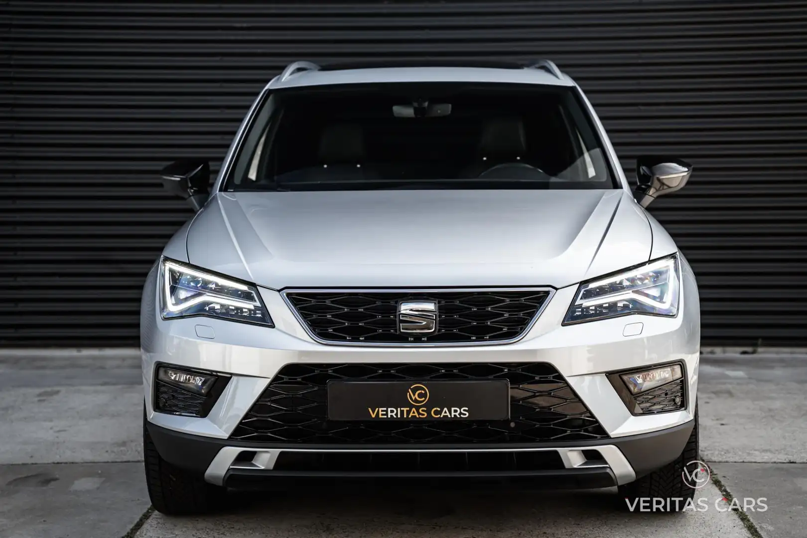 SEAT Ateca 1.4 EcoTSI FR Xcellence 150PK |Pano|Navi|Full Led| Grijs - 2