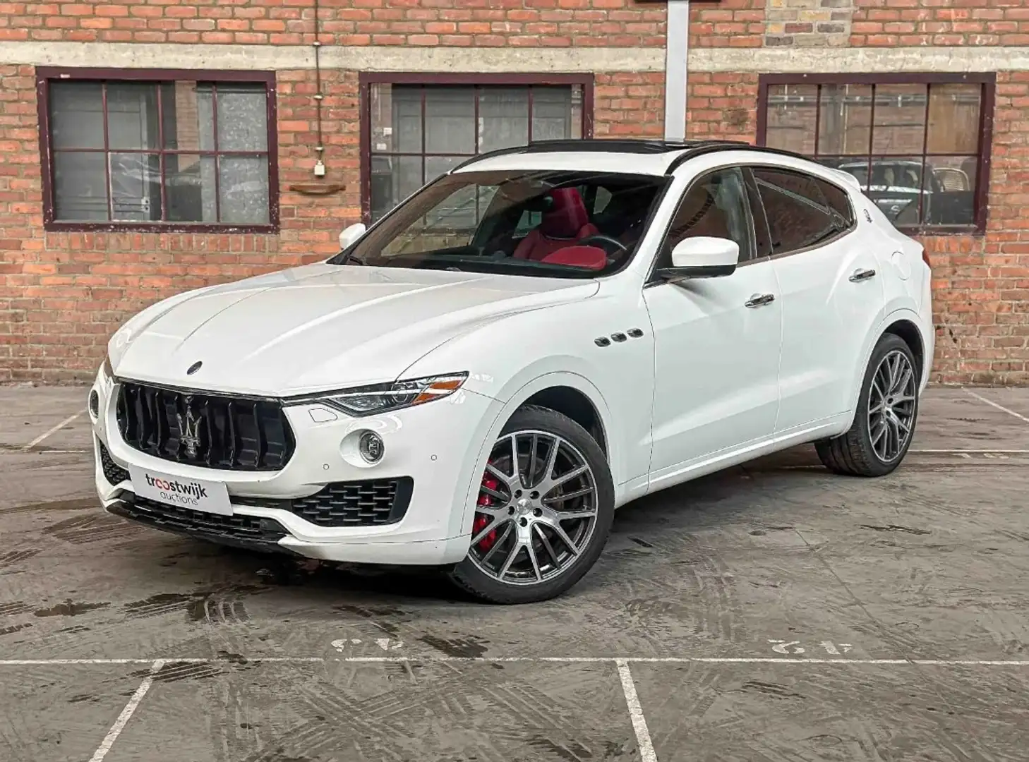 Maserati Levante SQ4 3.0 V6 424pk Wit - 1