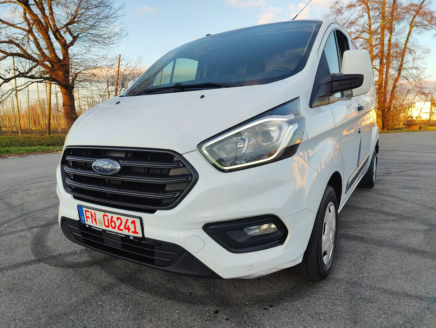 Ford Transit Custom 300 L2 Trend / AHK / Scheckheft / EURO 6 Blanc - 1