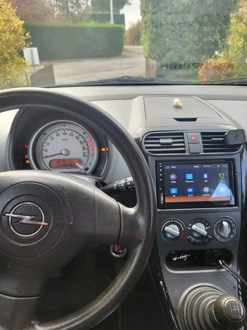 Opel Agila 1.0i Essentia - 1