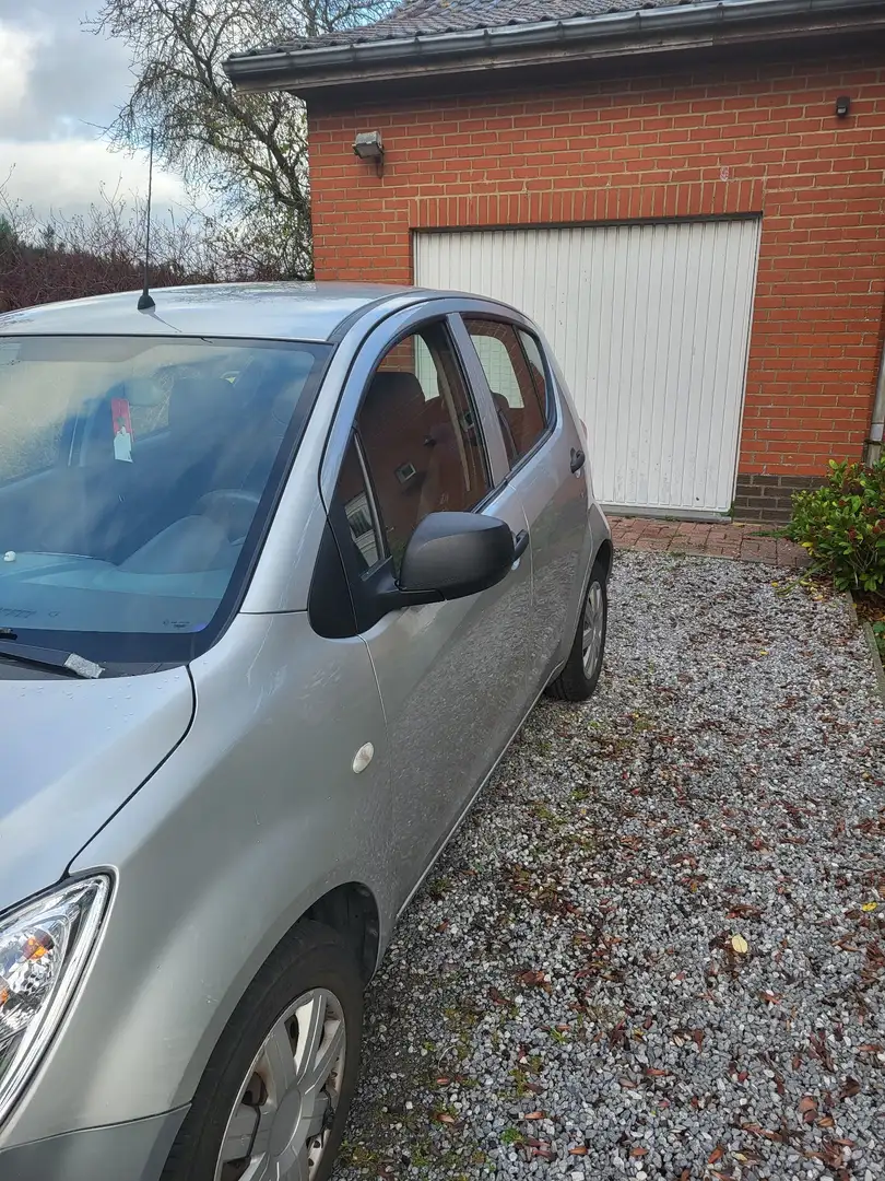 Opel Agila 1.0i Essentia - 2