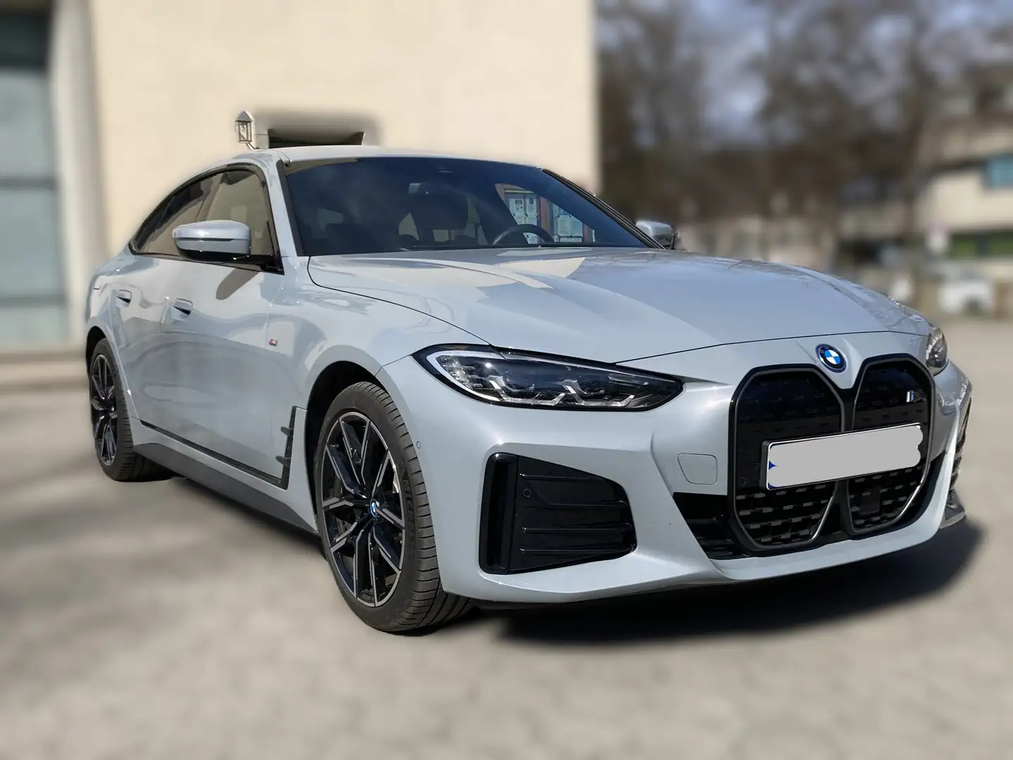BMW i4 eDrive40, M-Sportpaket, HeadUp-Display, 19 Zoll Grau - 1