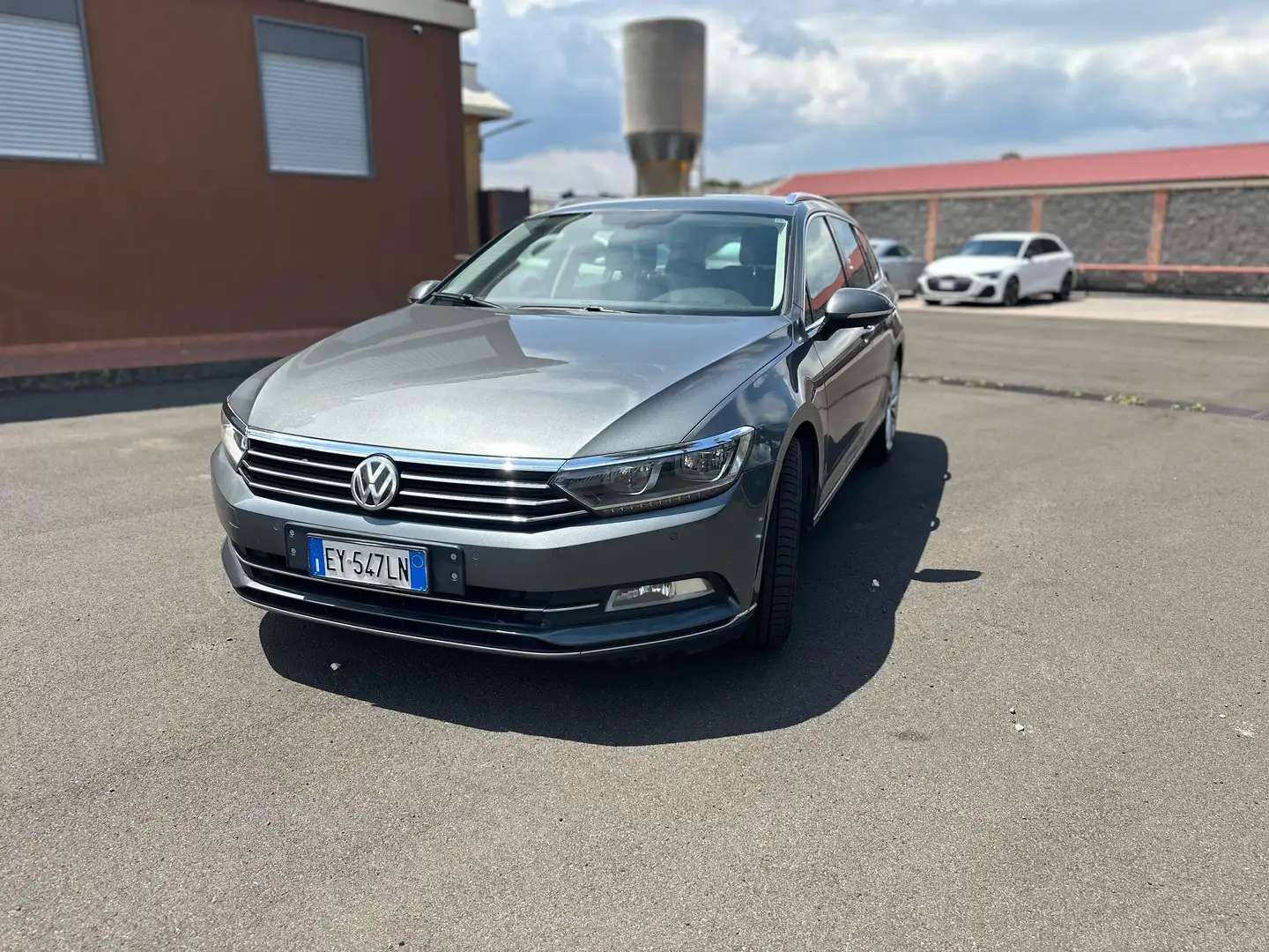 Volkswagen Passat Variant Passat VIII 2015 Variant 2.0 tdi Highline 150cv Grigio - 2
