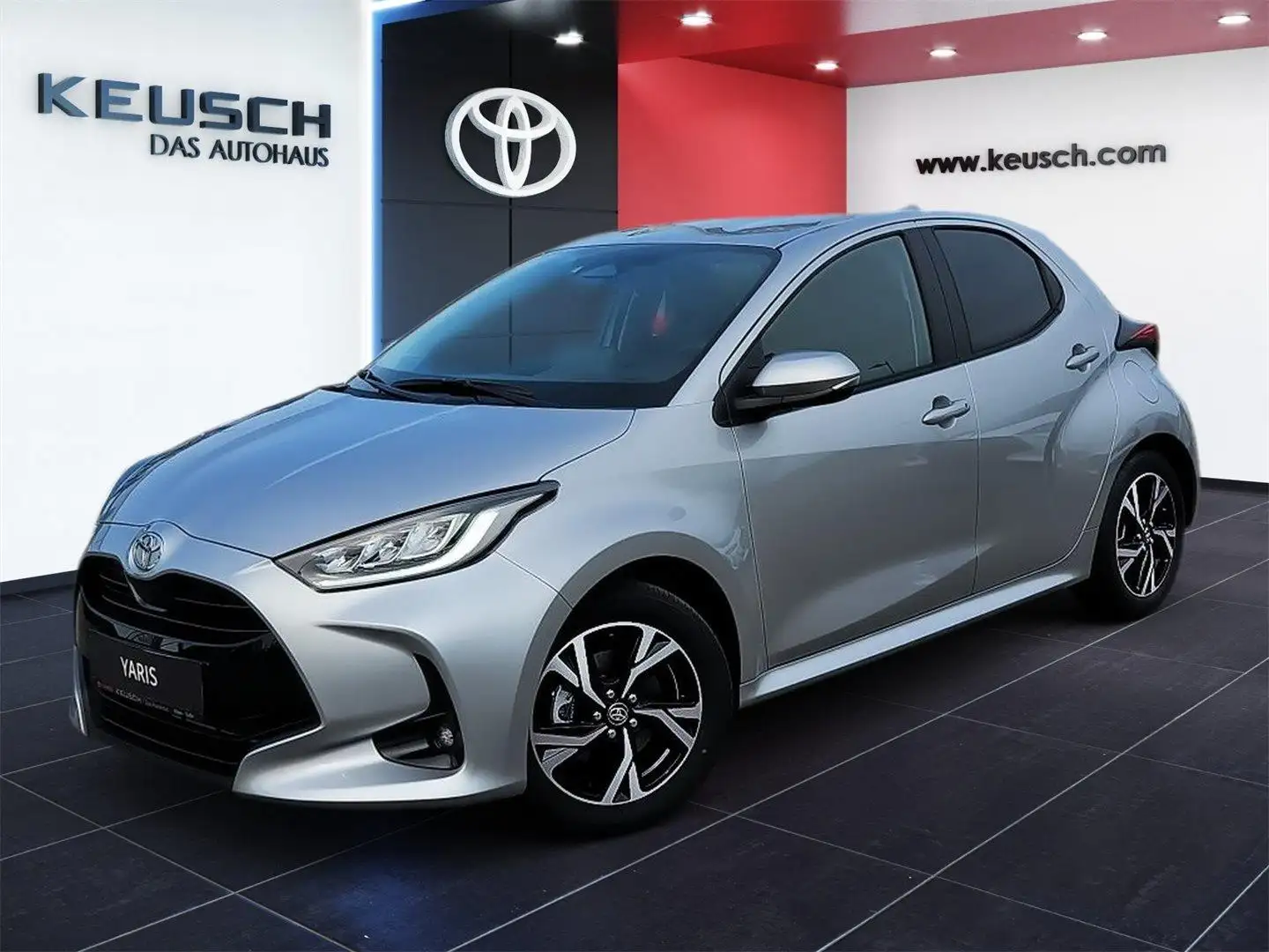Toyota Yaris - 1,5 l, 116 PS 5-tg. Active Drive Grau - 2