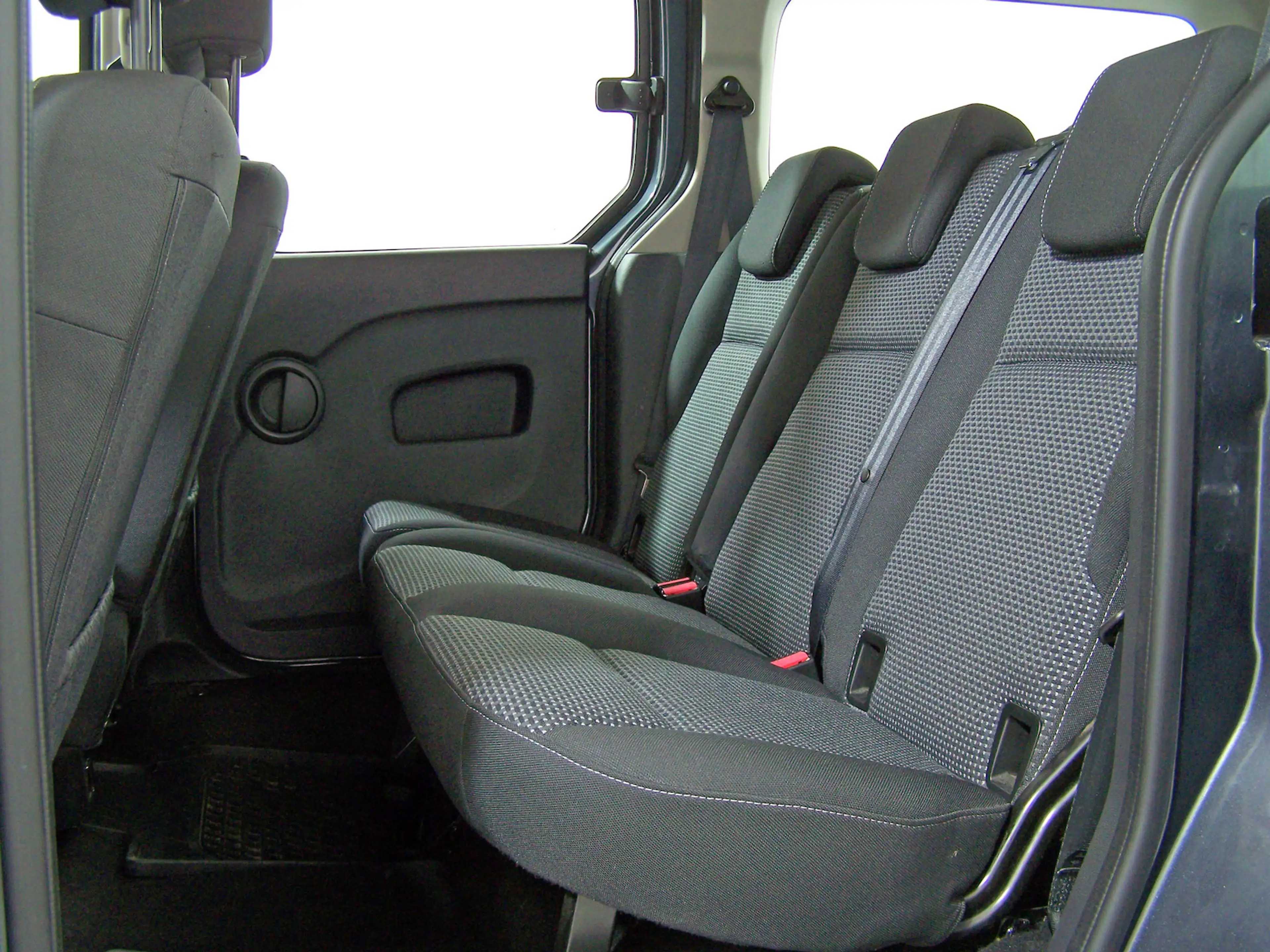 Mercedes-Benz Citan 111 CDI extralang+7-SITZE+KLIMAAUTOMATIK — photo 5