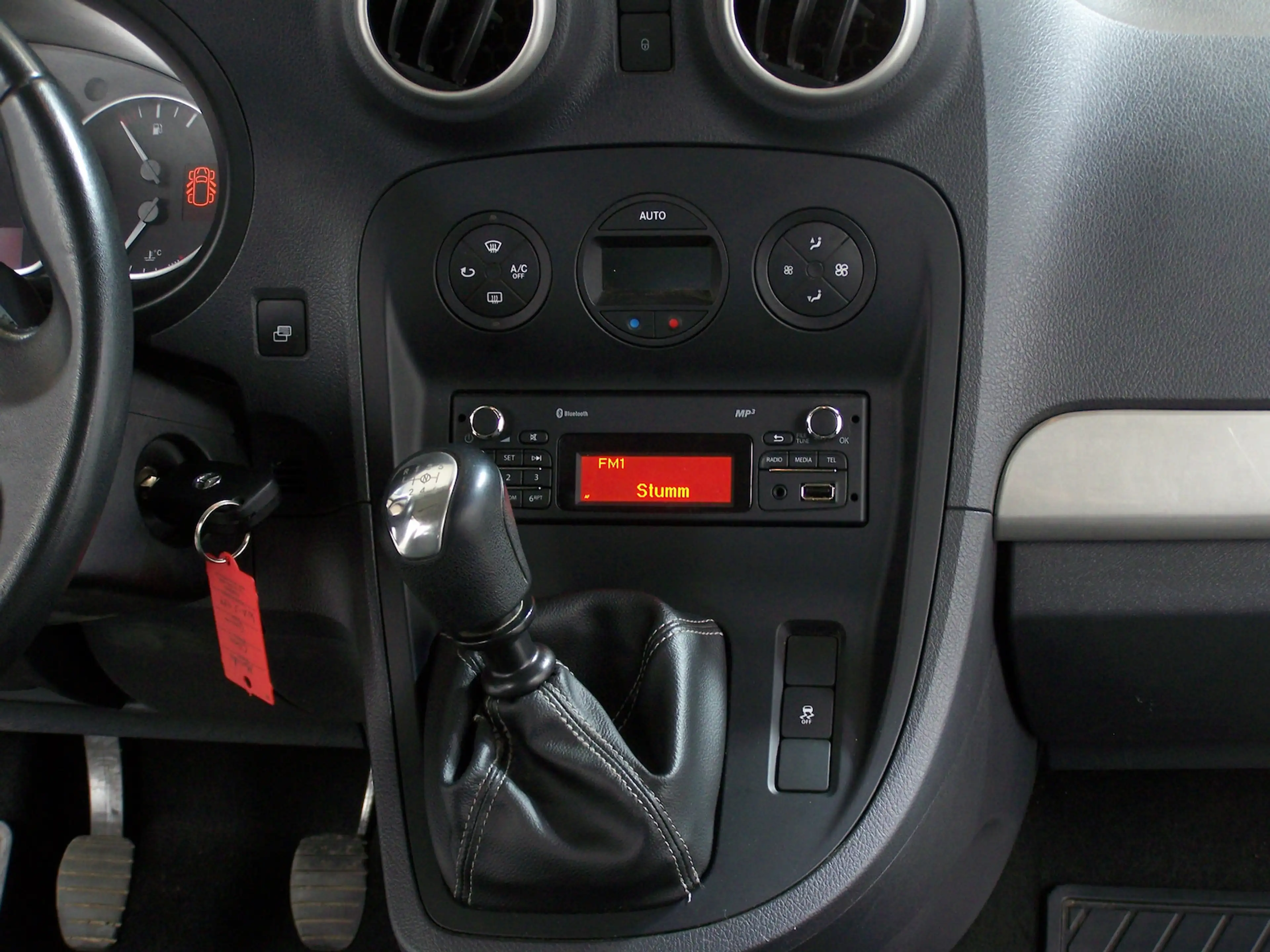Mercedes-Benz Citan 111 CDI extralang+7-SITZE+KLIMAAUTOMATIK — photo 9