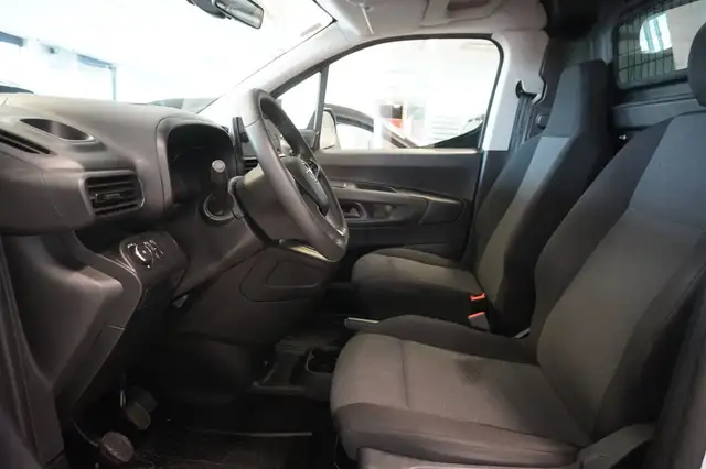Opel Combo view 8