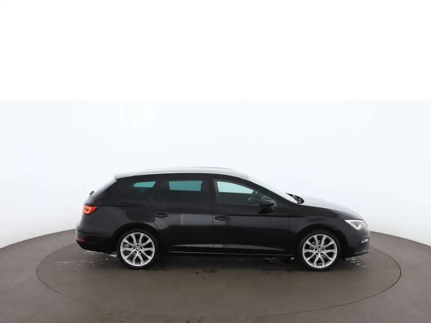 SEAT Leon 1.5 TSI ST FR LED NAVI TEMPOMAT R-KAMERA Schwarz - 2