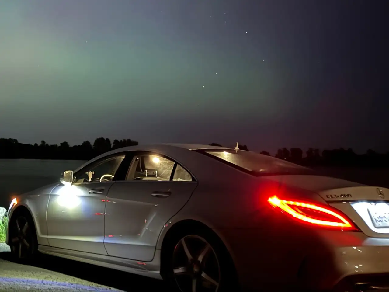 Mercedes-Benz CLS снимка Mercedes-Benz CLS