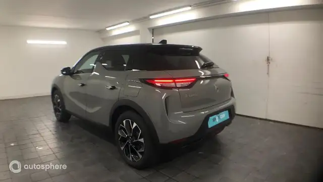 DS Automobiles DS 3 view 7