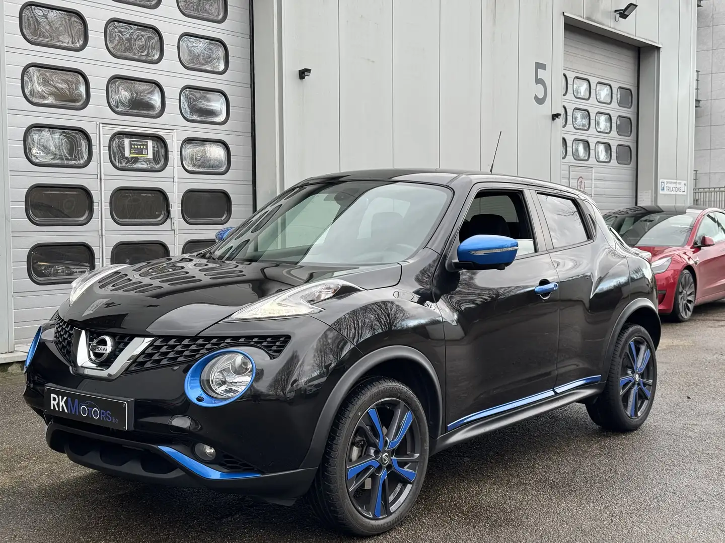 Nissan Juke 1.2 DIG-T Connect N-Line Zwart - 1