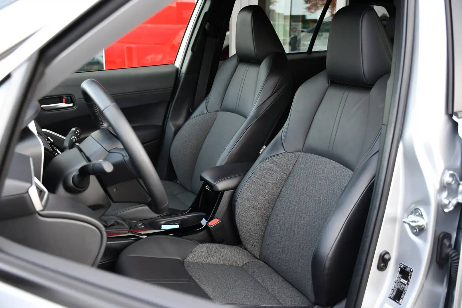 Toyota Corolla Cross Hybrid 200 Style Automaat 197pk | PDC vóór- & acht Gris - 2
