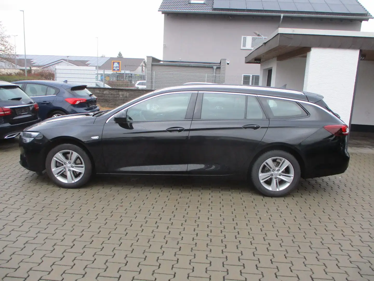 Opel Insignia 2.0 D NAVI KAMERA LEDER TOTW HEAD SPURH Schwarz - 1