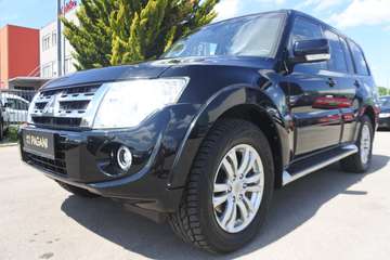 Pajero Wagon Inform 3,2 DI-D TD/NAVI/AHK/7SITZE